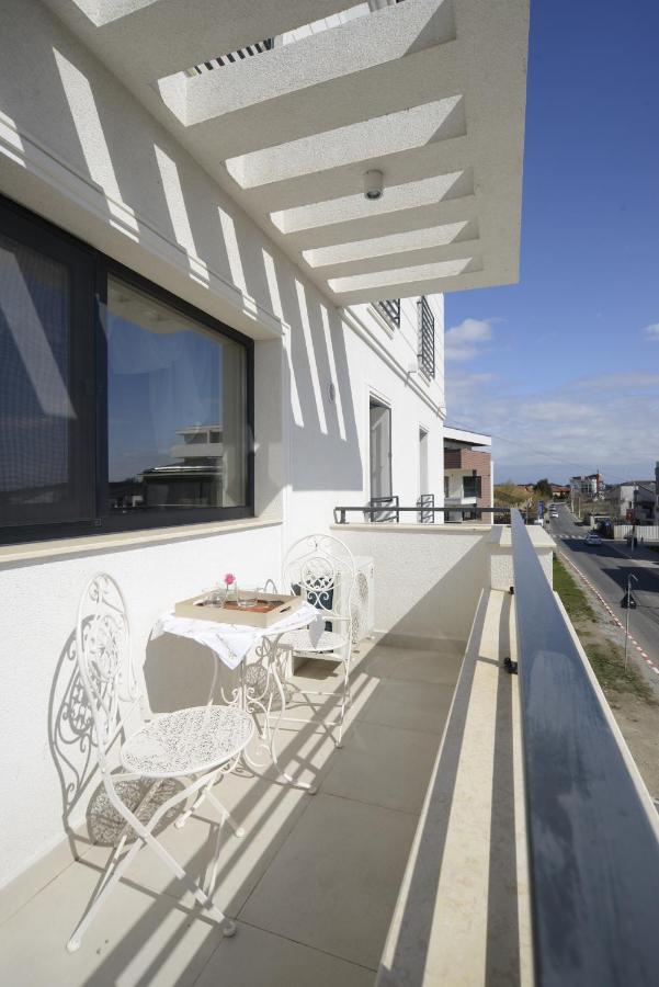 The Clock Apartment Voluntari Exterior photo